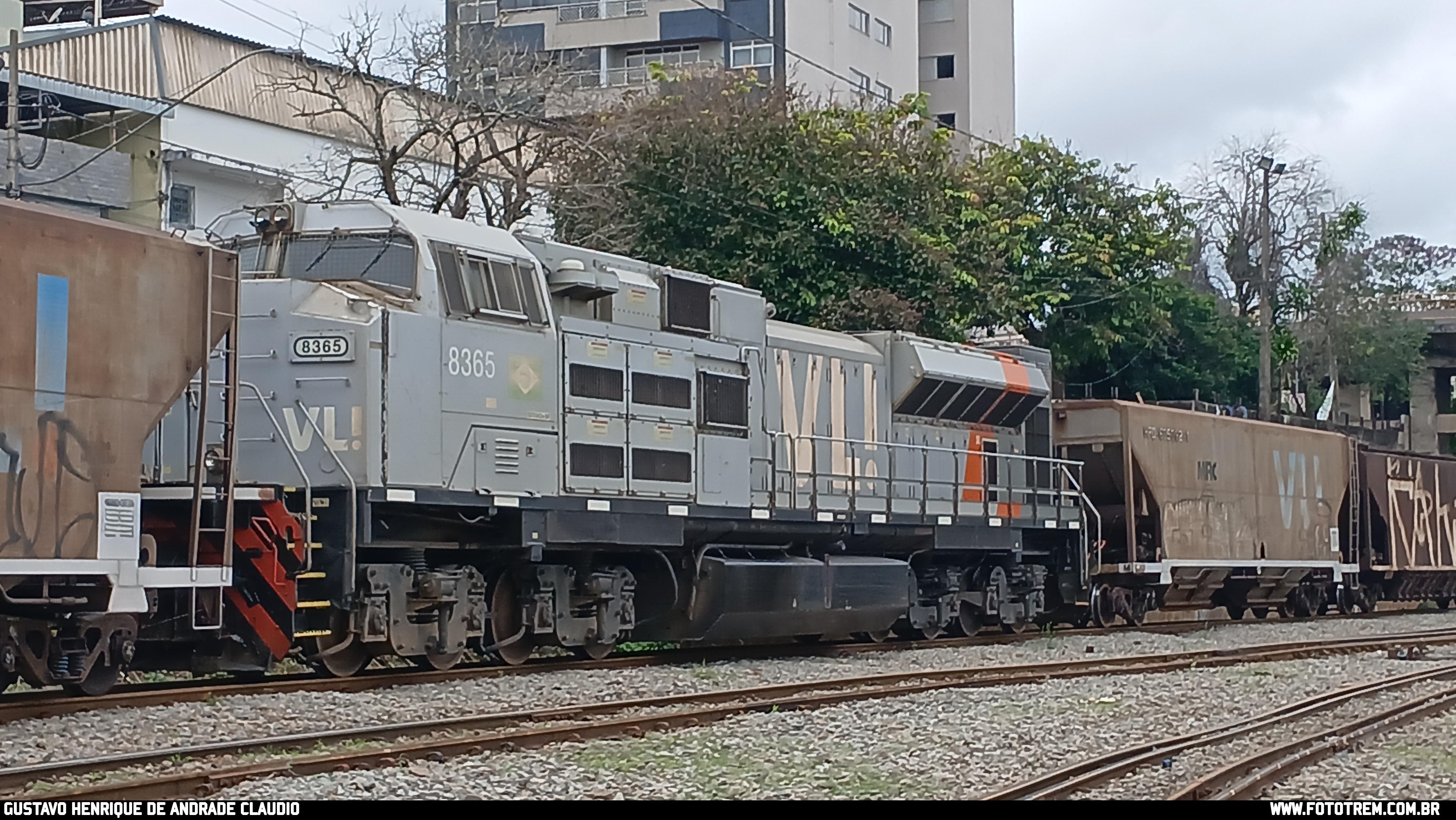VLI EMD SD70Ace-BB 8365 em Divinópolis - MG
