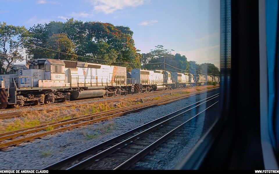 FCA · EMD SD40-2 BB 4821 em Belo Horizonte · MG