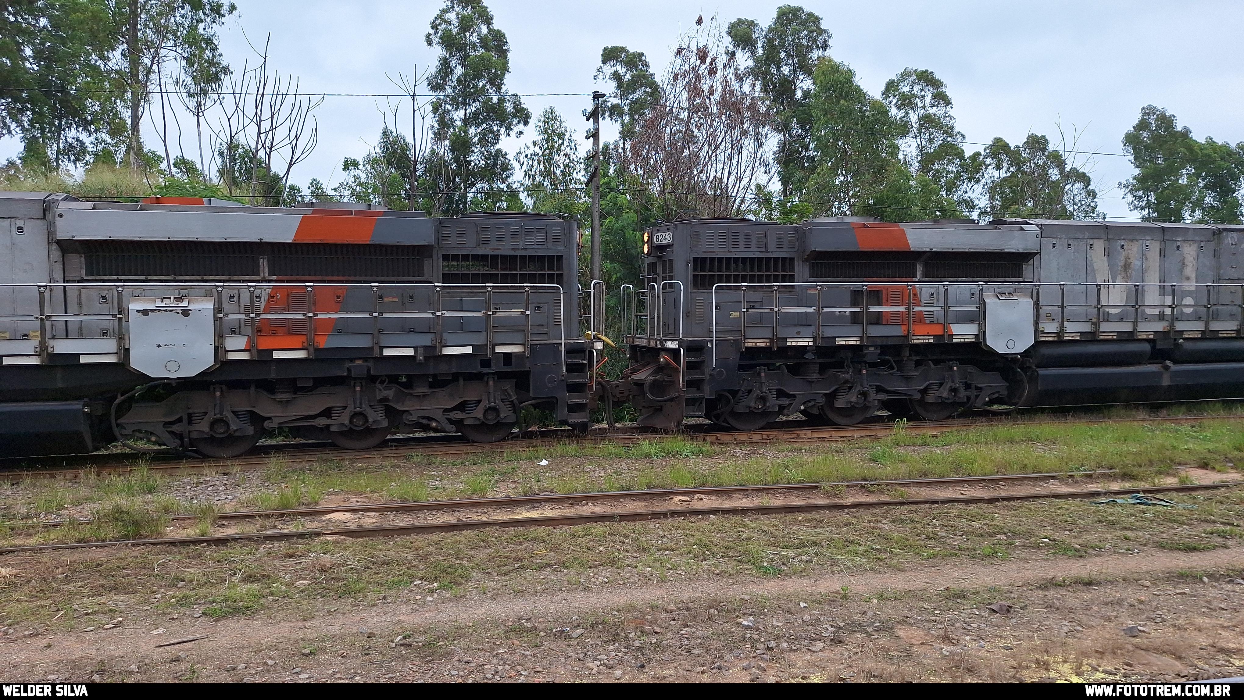 VLI EMD GT46AC 8188 em Goiandira - GO