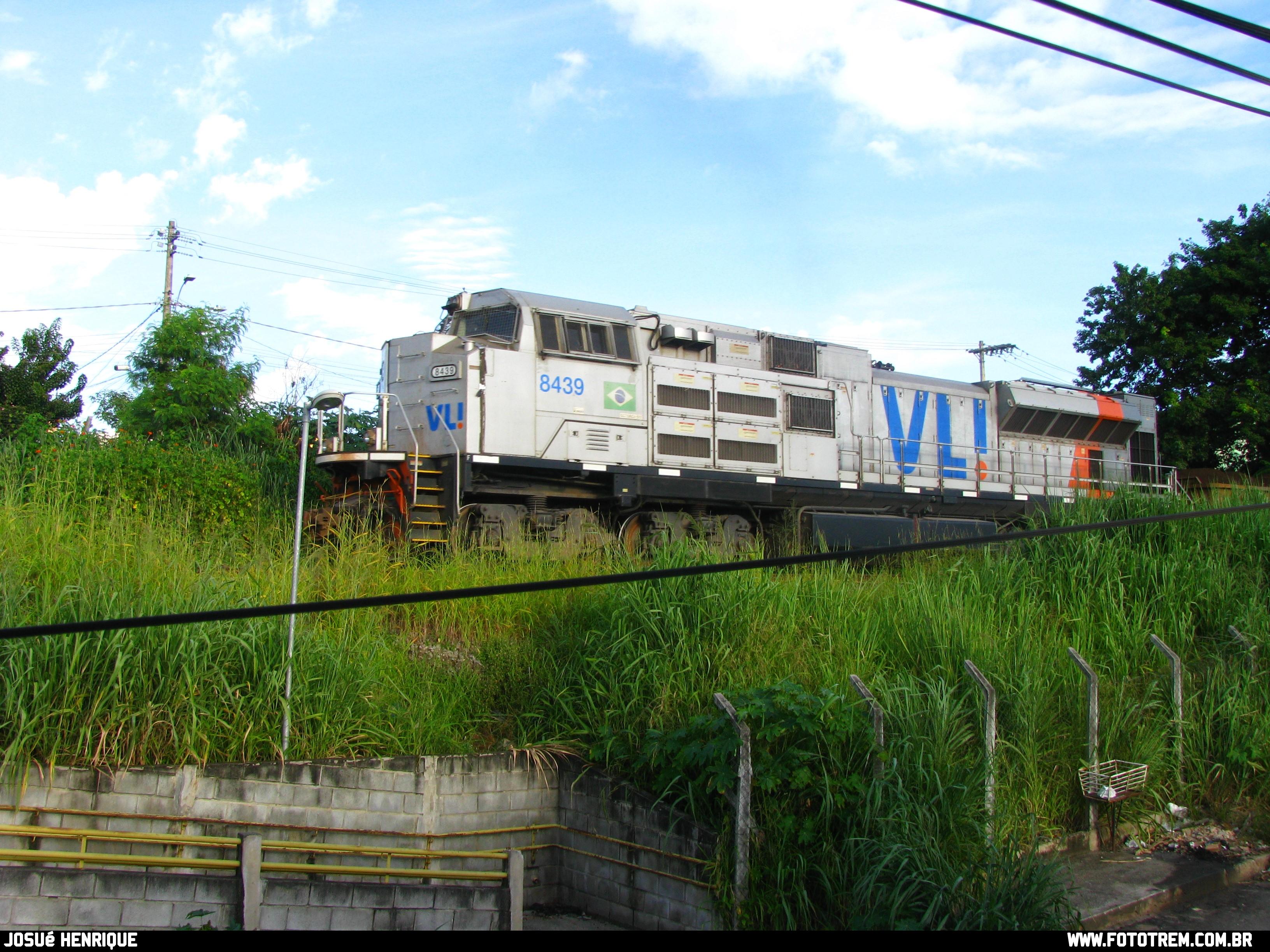 Foto Trem - VLI EMD SD70Ace-BB 8439 em Betim - MG