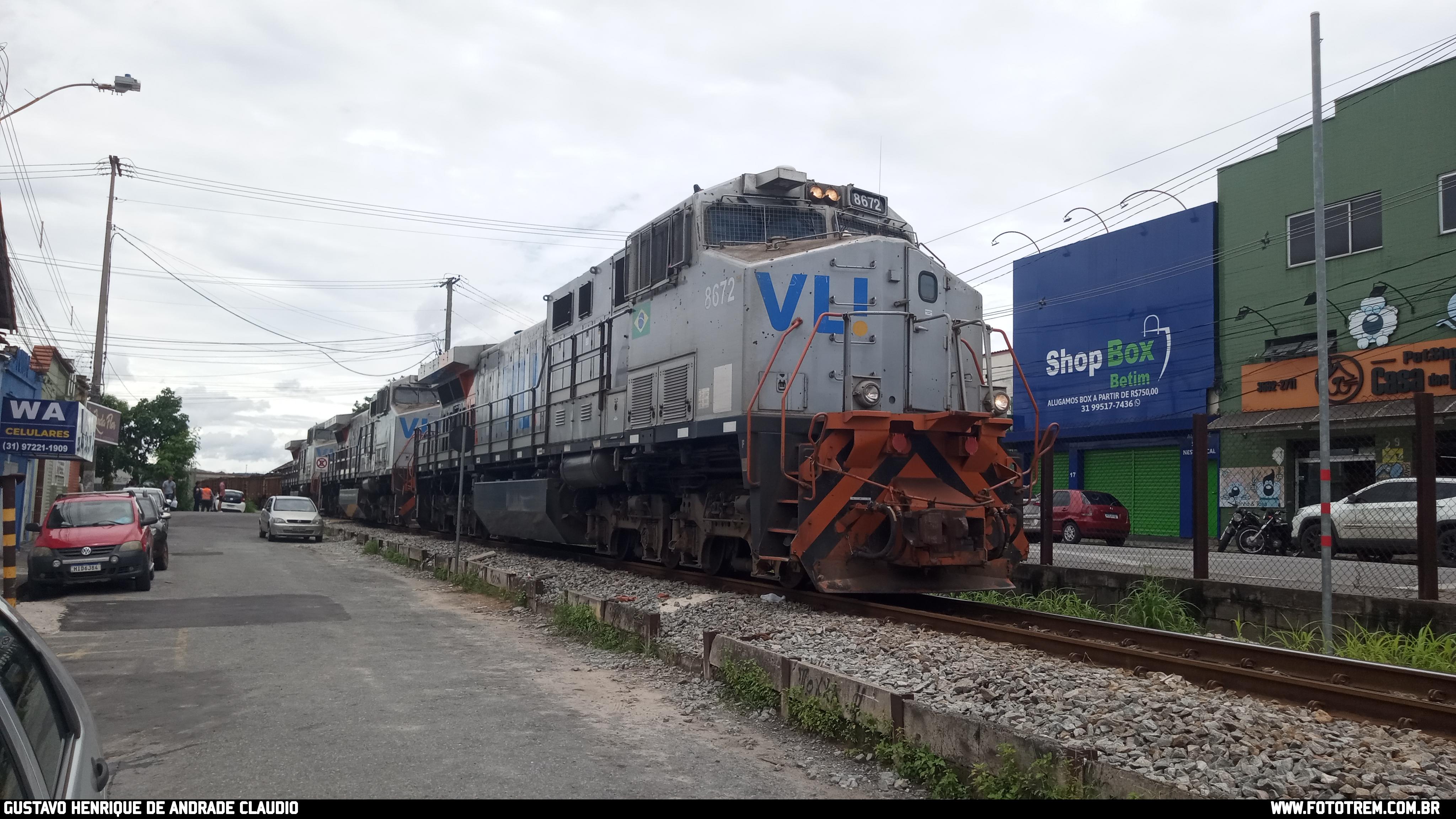Foto Trem - VLI GE DASH 9-40BBW 8672 em Betim - MG