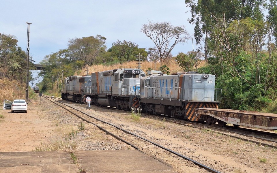 VLI · EMD GL 8 3609 em Goiandira · GO