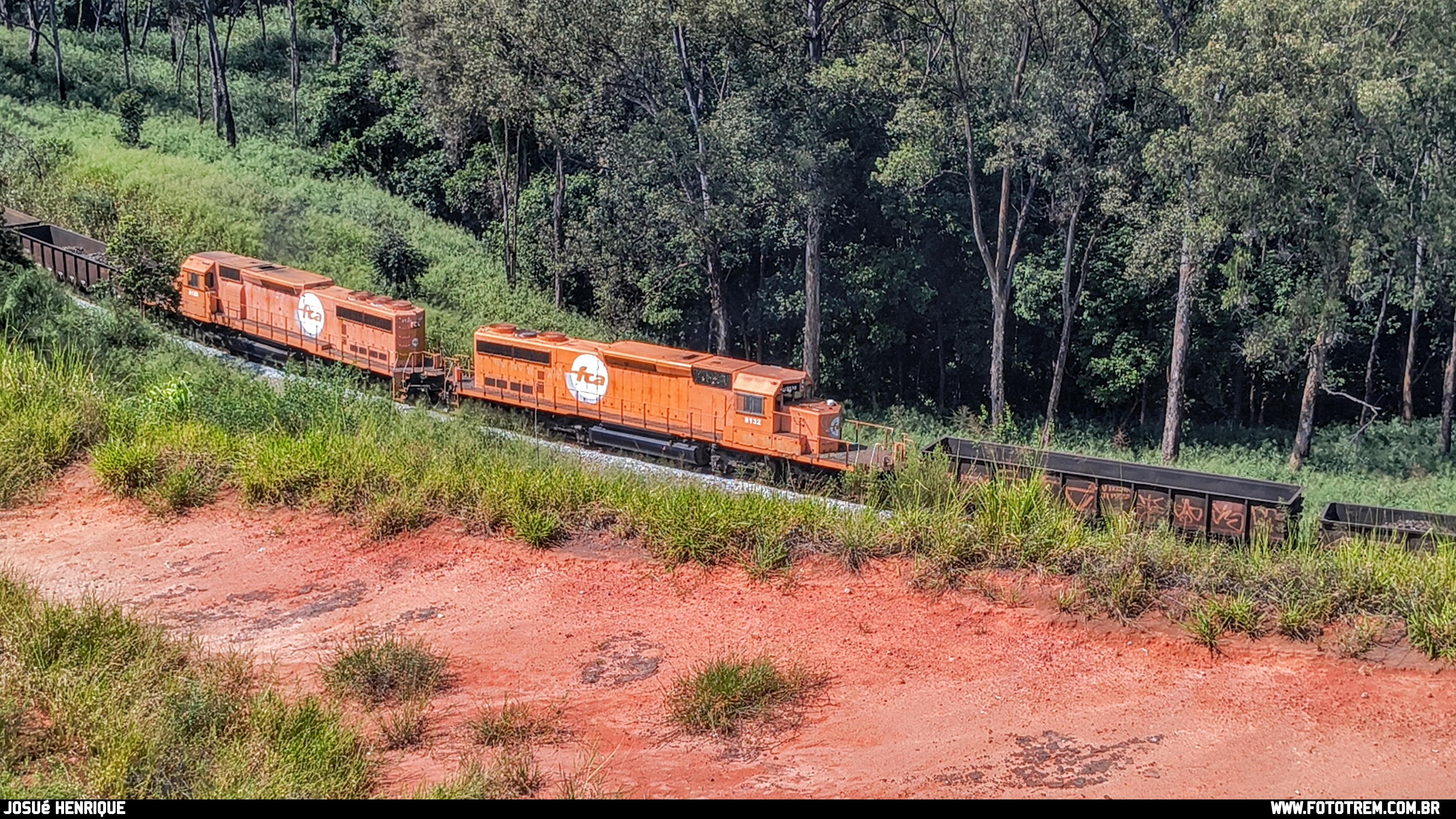 Foto Trem - FCA EMD SD40 BB 8120,8132 em Betim - MG