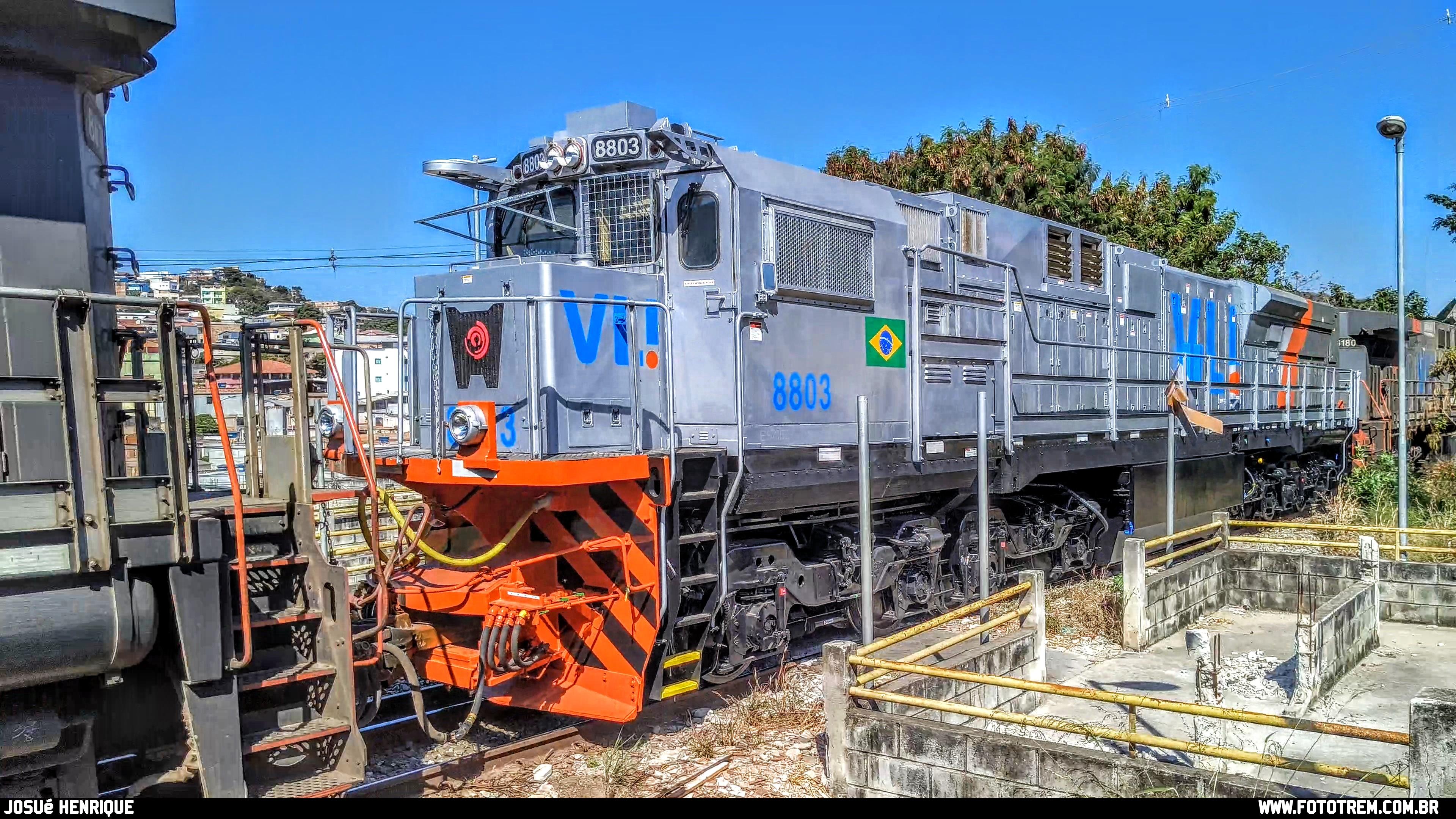 Foto Trem - VLI WABTEC ES43bbi 8803 em Betim - MG