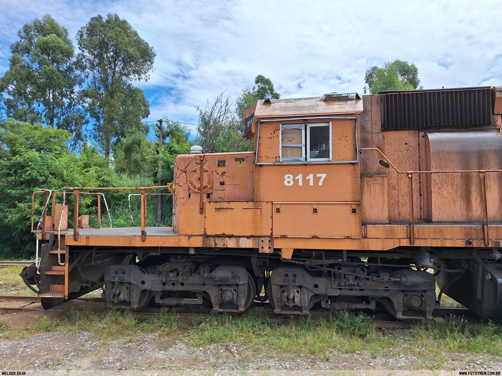 VLI EMD SD40-T2 BB 8117 em Goiandira - GO