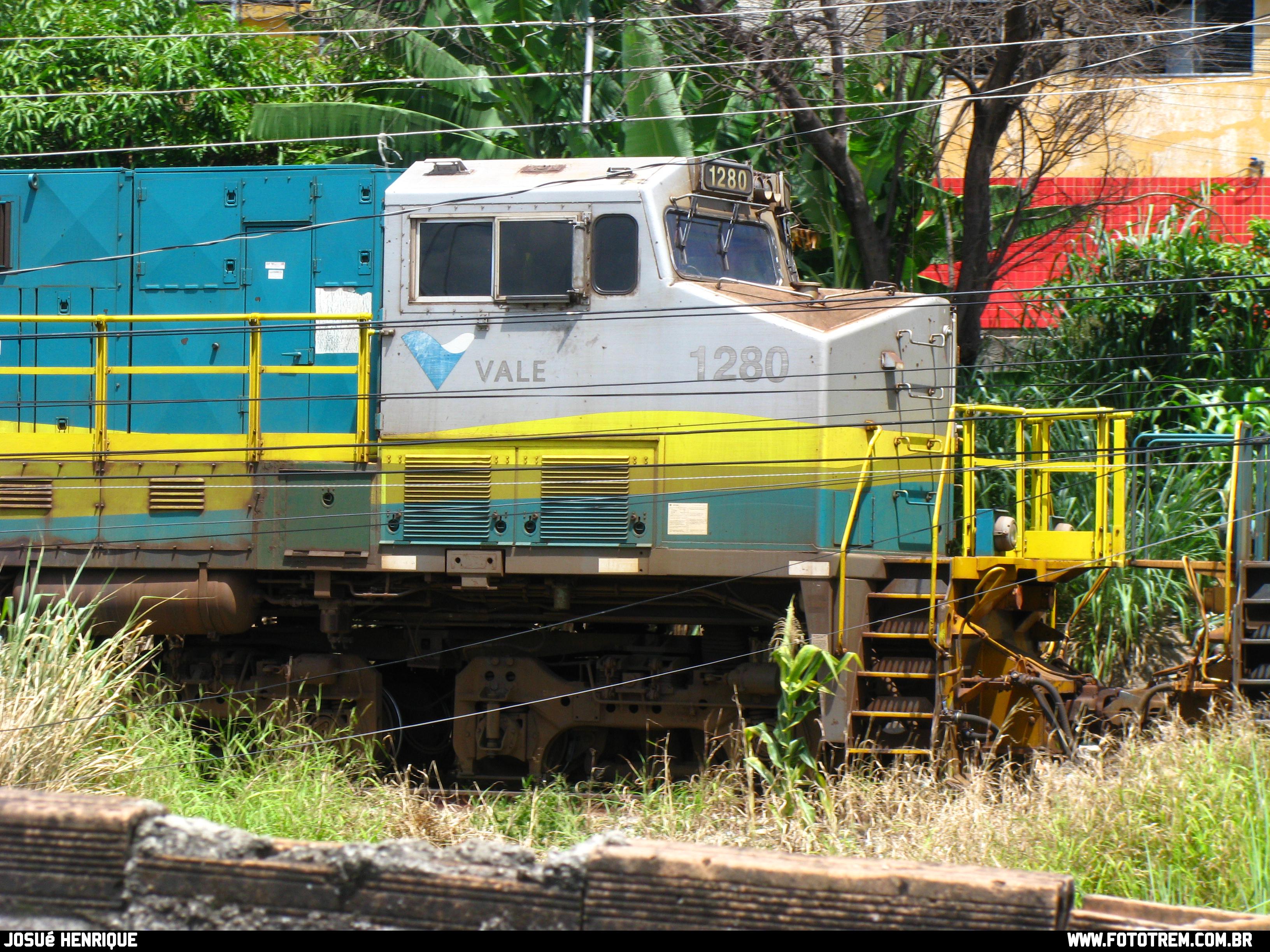 Foto Trem - EF Vitória Minas GE DASH 9-40BBW 1280 em Betim - MG