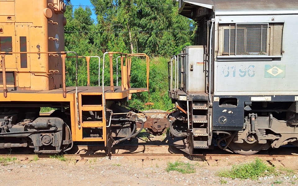 FCA · EMD SD40-T2 BB 8114 em Goiandira · GO