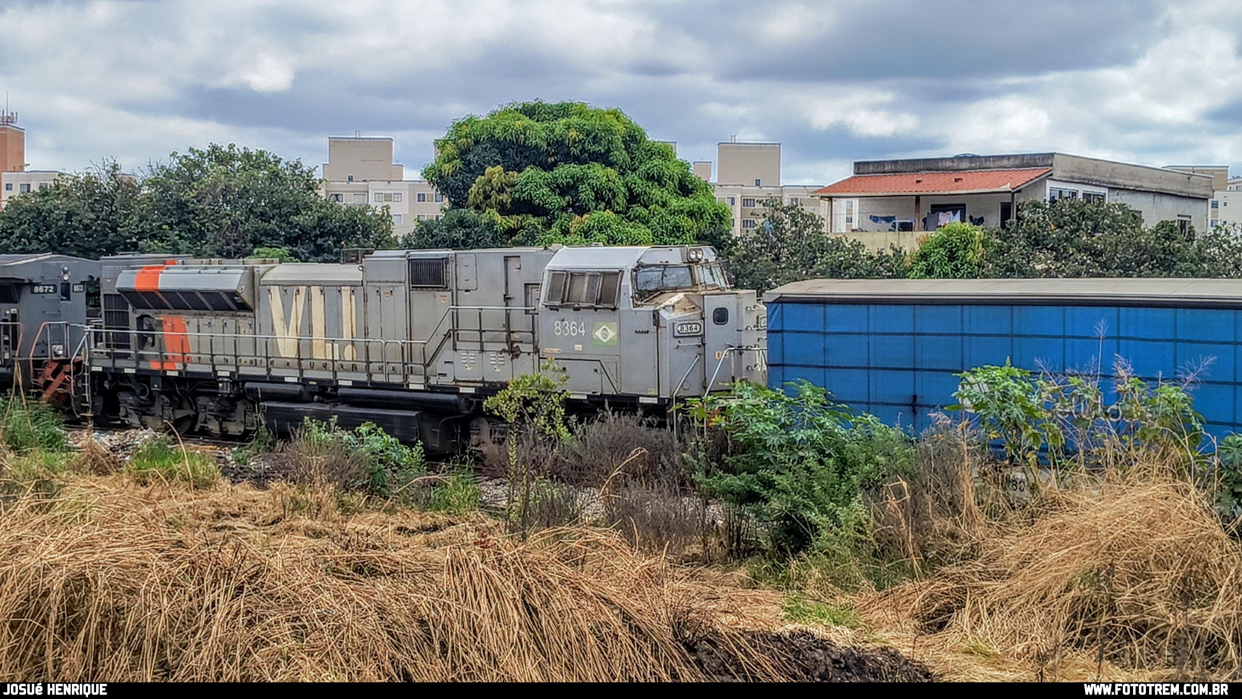 Foto Trem - VLI EMD SD70Ace-BB 8364 em Betim - MG