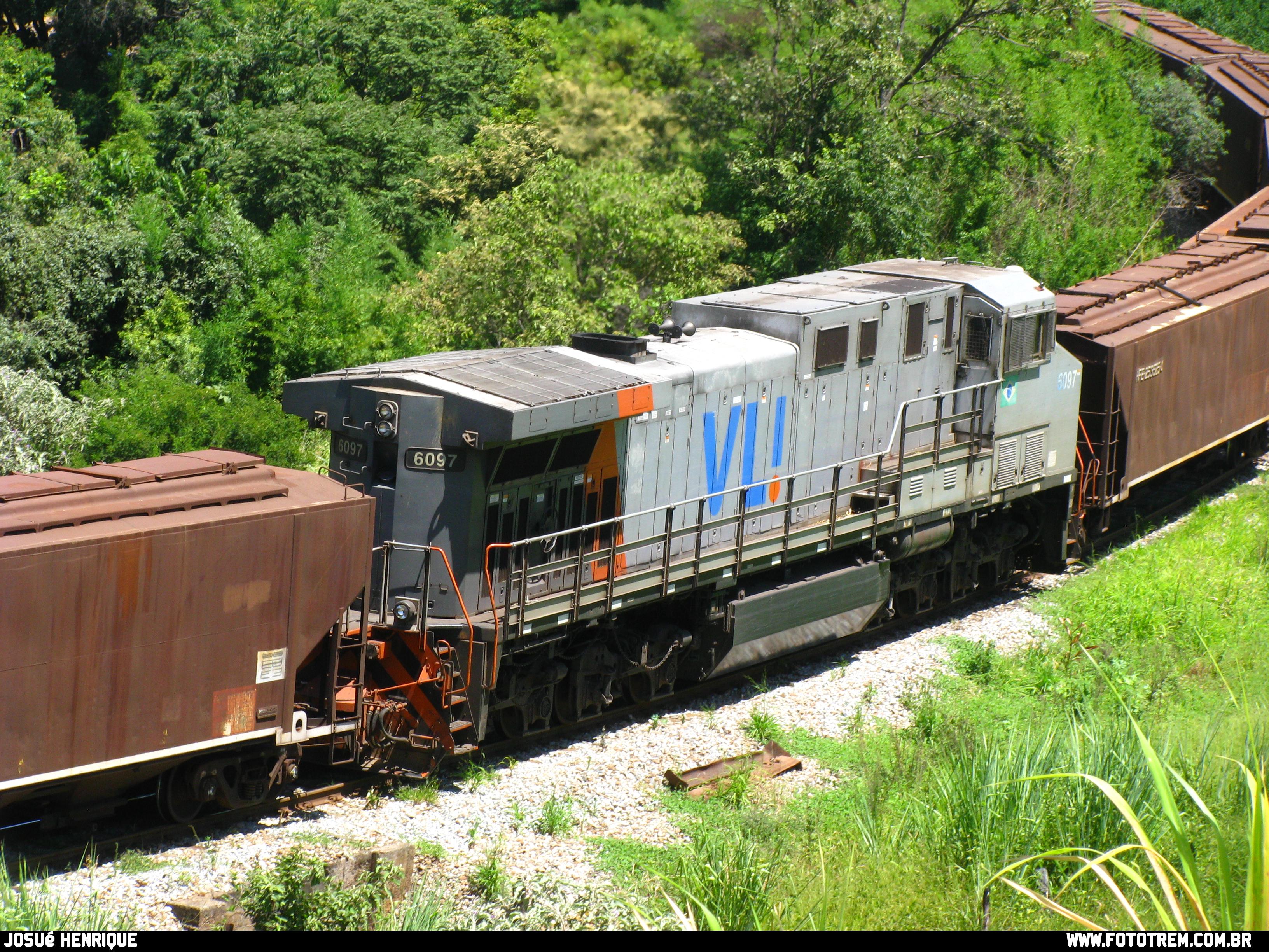 Foto Trem - VLI GE DASH 9-40BBW 6097 em Betim - MG