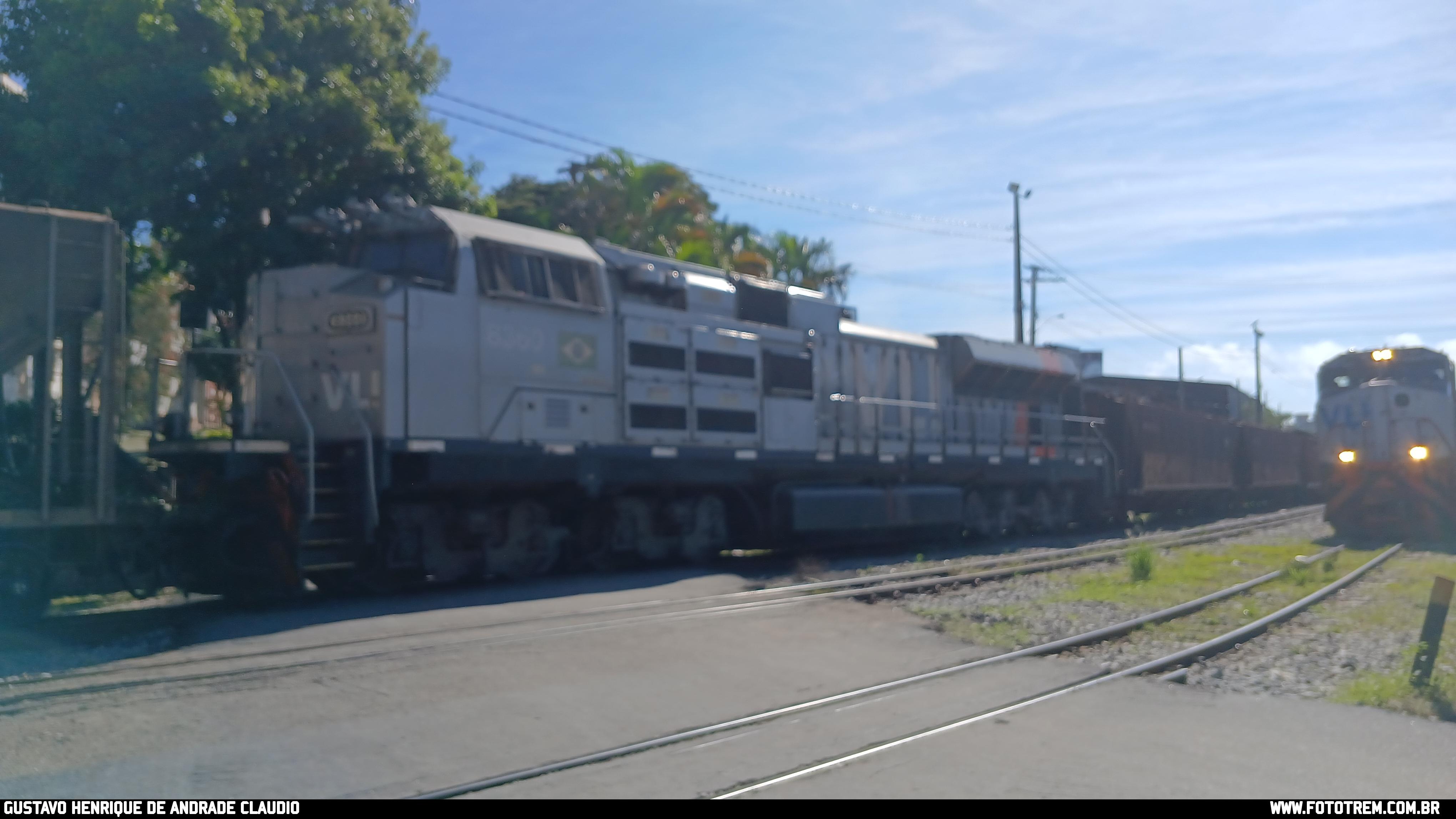 VLI EMD SD70Ace-BB 8360 em Divinópolis - MG