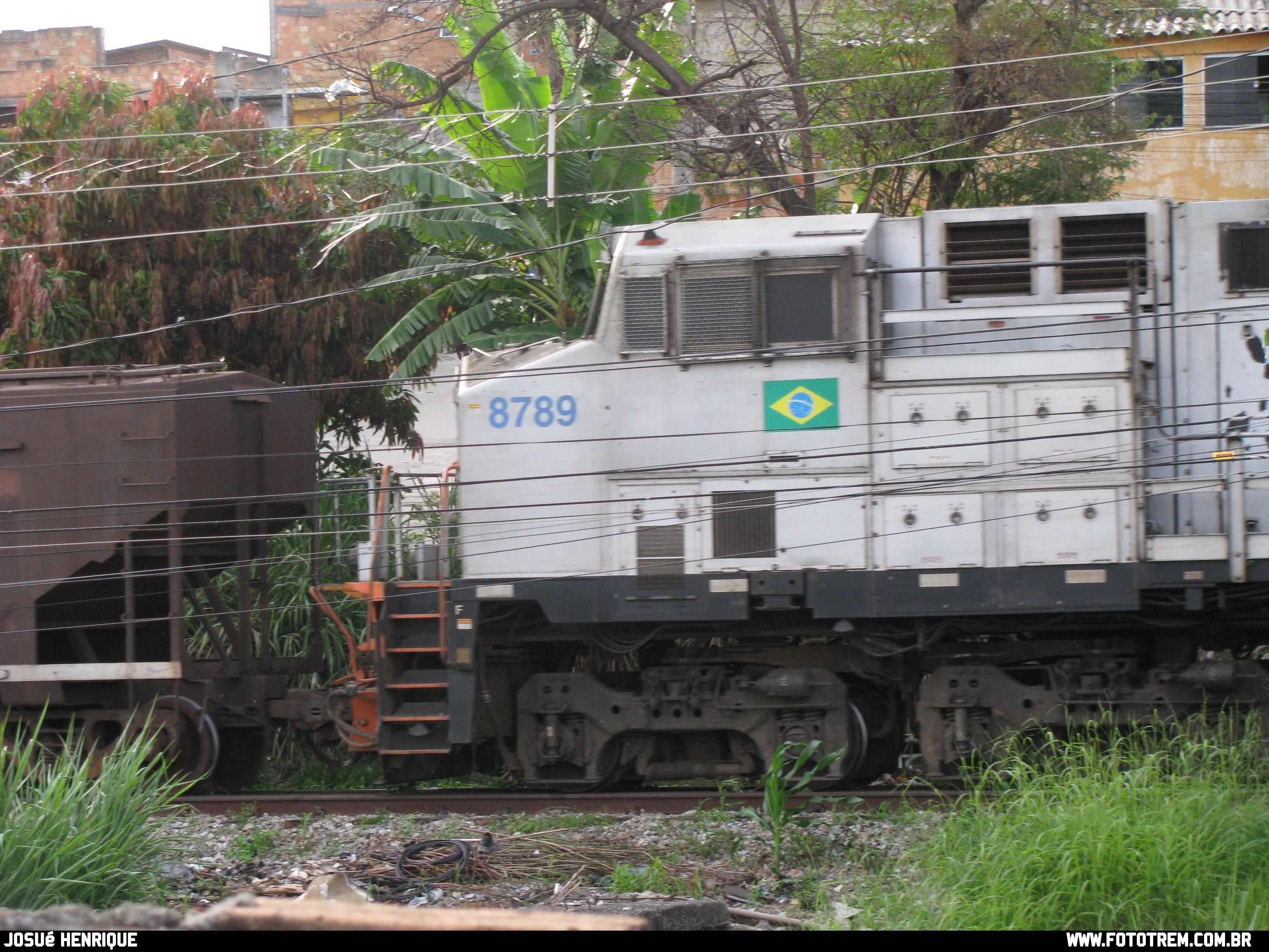 Foto Trem - VLI GE DASH 9-40BBW 8789 em Betim - MG
